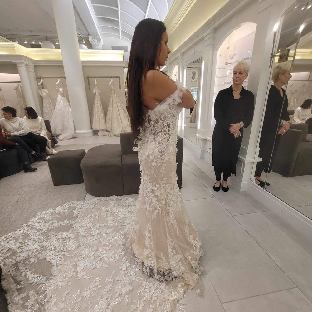 BRAND NEW Wedding Dress Randy Fenoli Farrah Gown Size 6 from Kleinfeld!